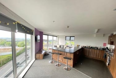 8 bed flat, 2-4 Plymbridge Lane (8), Crownhill, Plymouth, PL68DE - Image 1